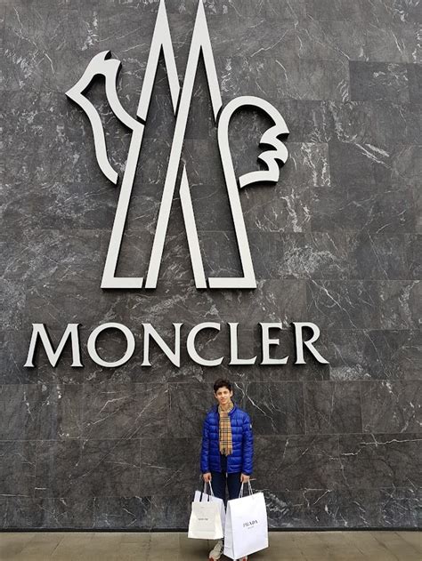 foto di moncler leccio